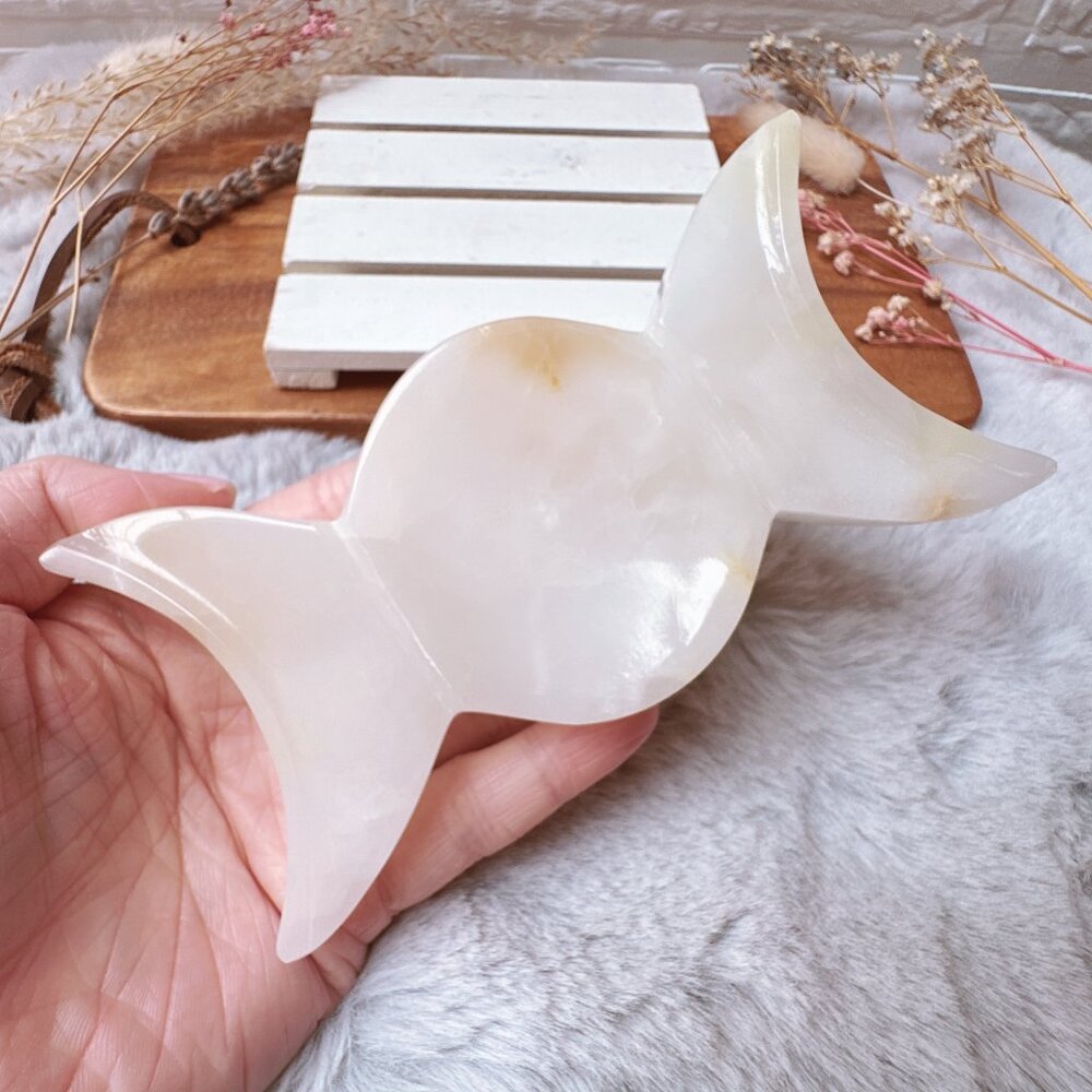 Beautiful Small Onyx Triple Moon Dish
